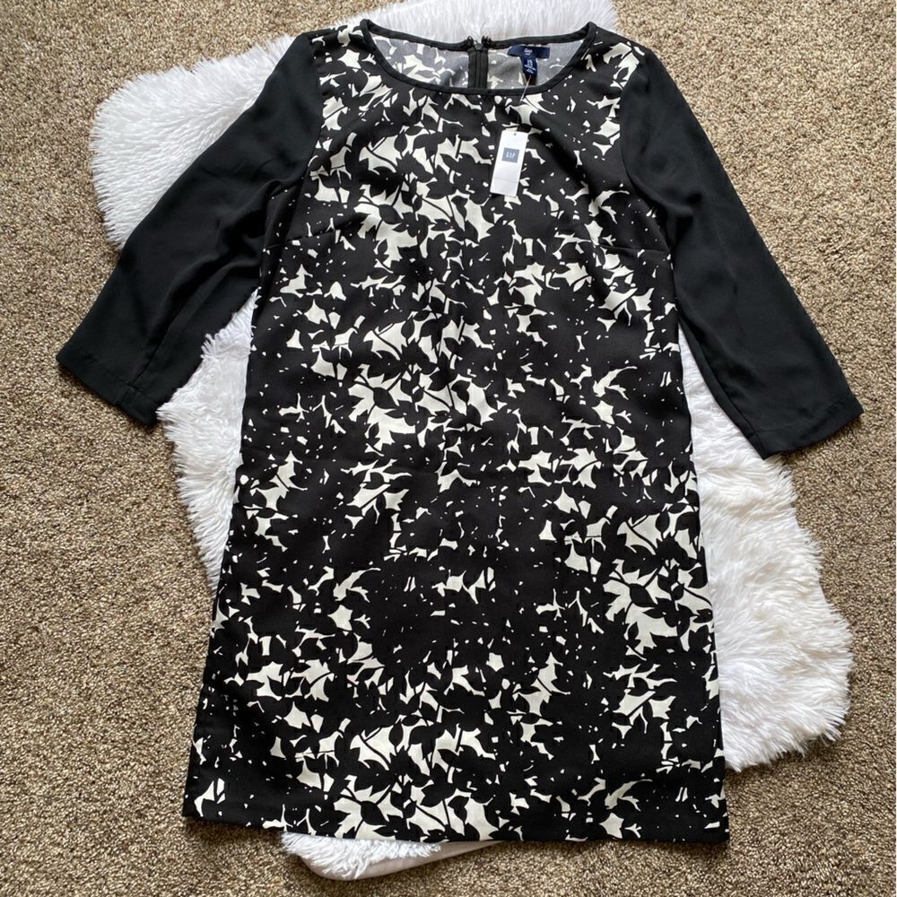 GAP Dress Floral Leaves Black White Sheath Half Sleeve Lightweight NEW Sz Medium